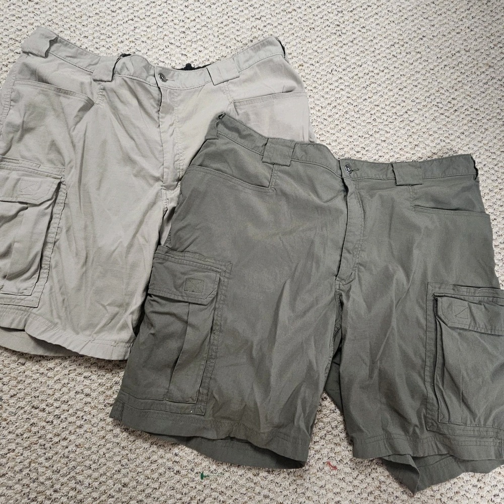 (Lot of 2) Duluth Trading Co Cargo Shorts Mens 2XL